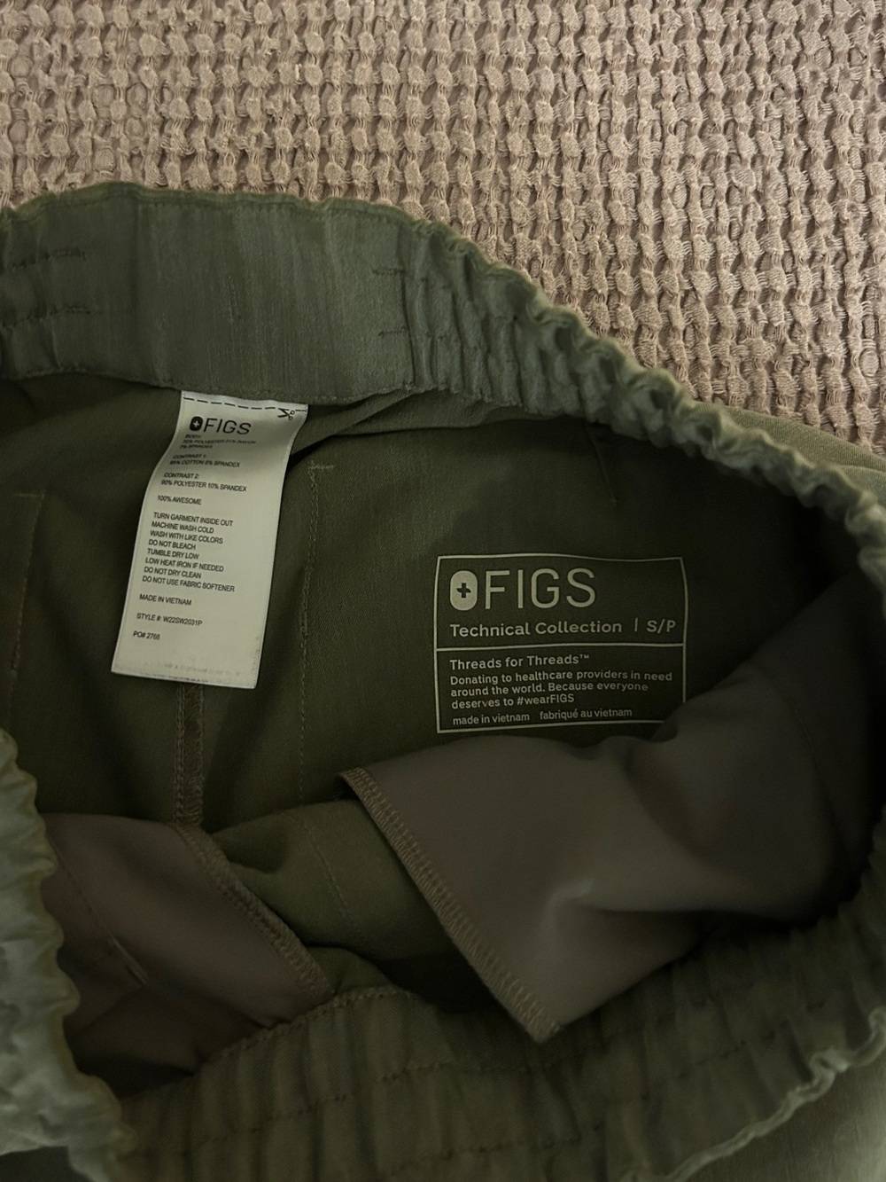 FIGS Heather Olive Joggers & Sand Underscrub Set - Picture 6 of 11
